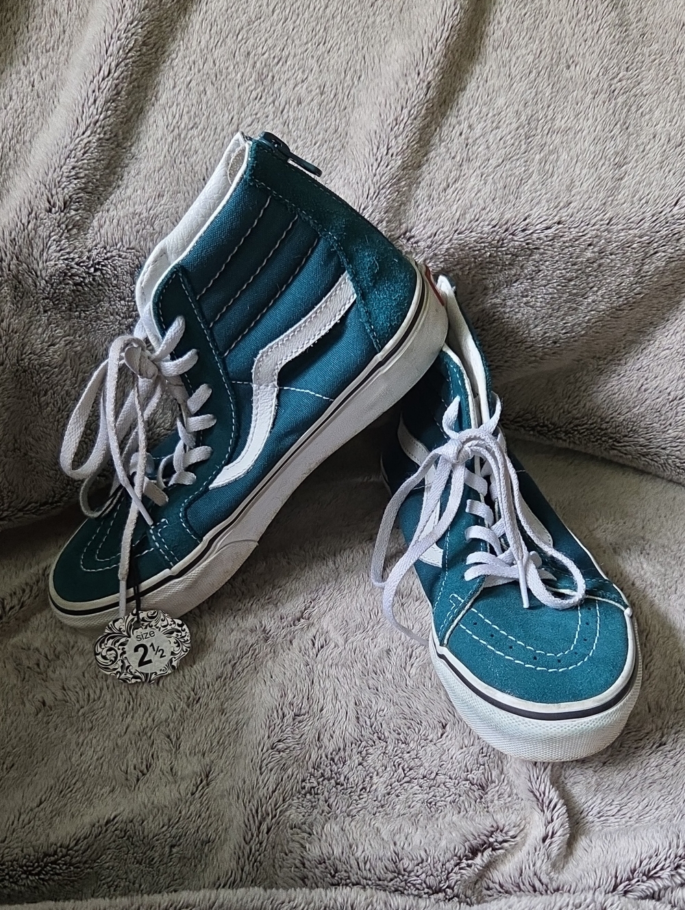 Vans Kids High-Top Sneakers 2.5Y in Teal and White